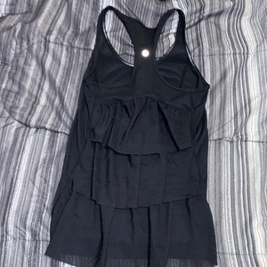 Lululemon athletic tank top, black crisp, logo, wavy back fast shipping no tag